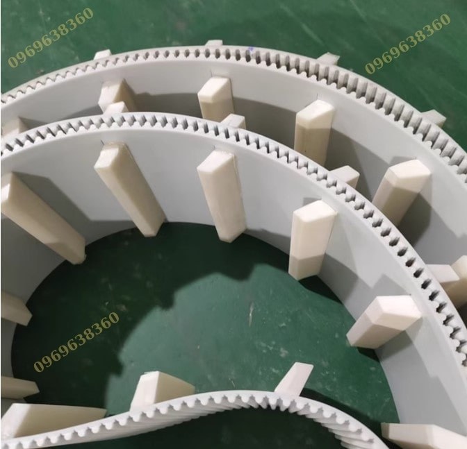 DÂY PU LÕI THÉP GẮN MẤU Ở LƯNG